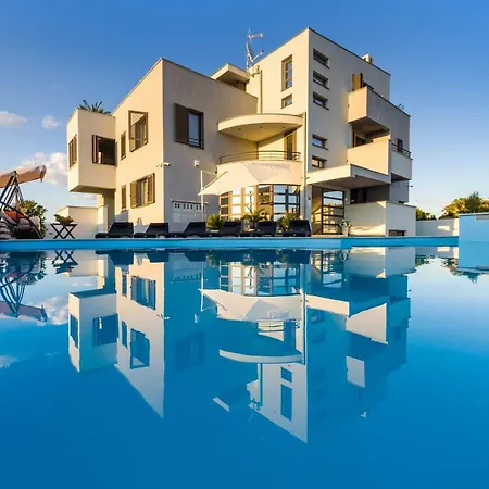 Menalo Appartement *